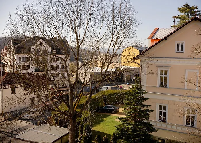 Villa Leopold - Apartmanovy Dum